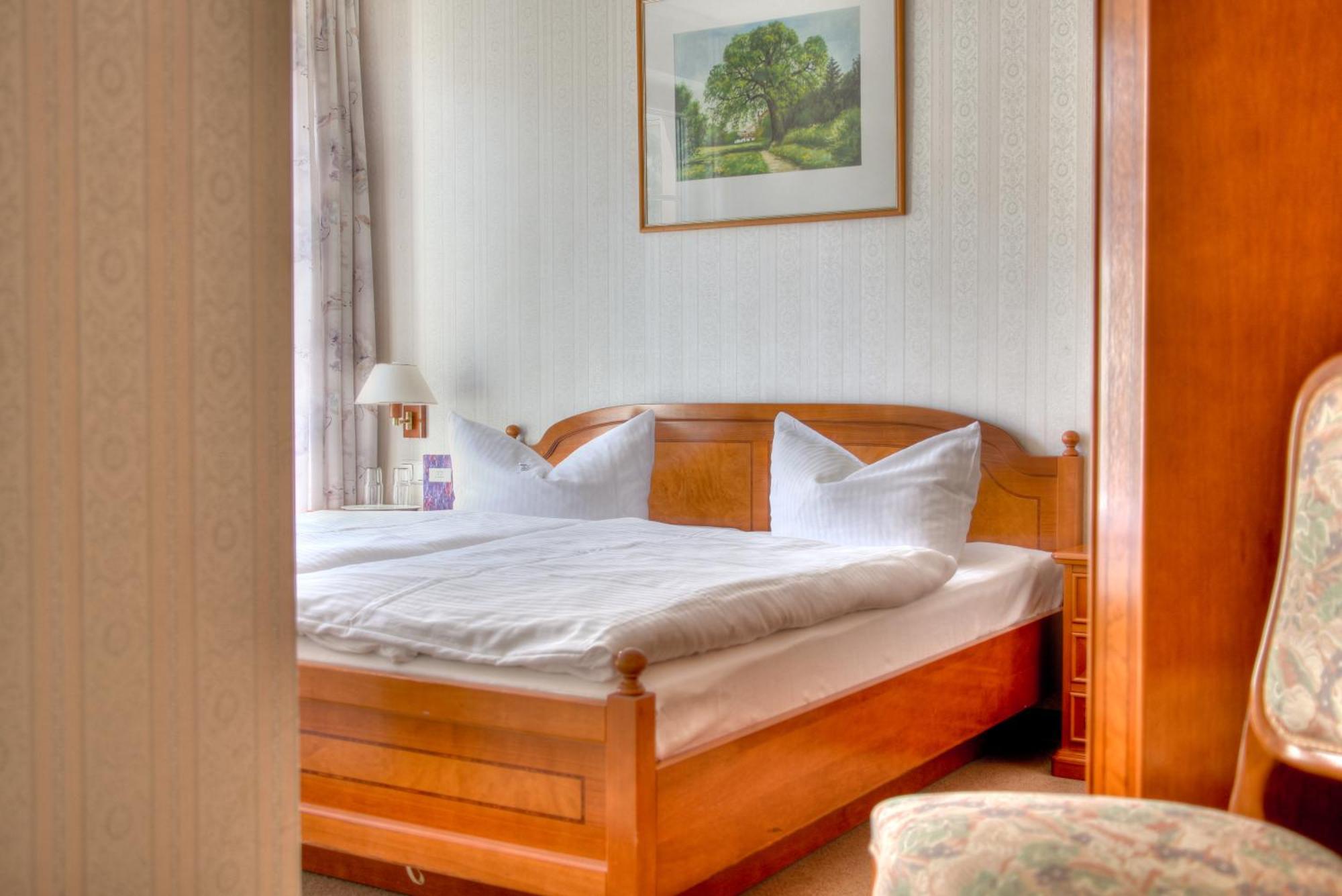 Hotel Am Markt Altentreptow Esterno foto